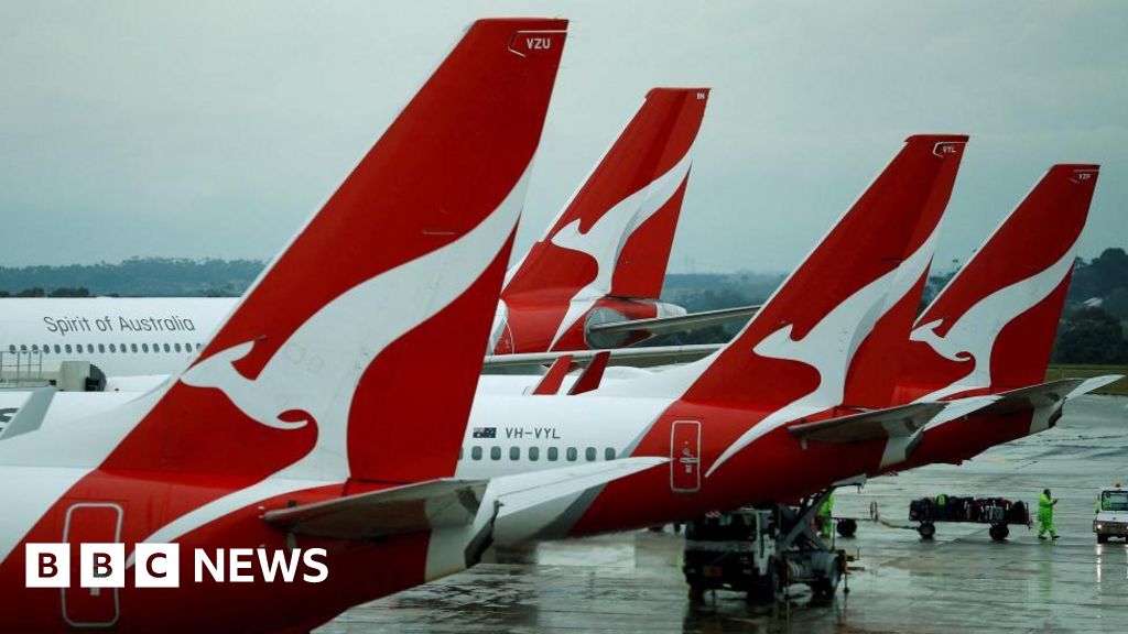 Read more about the article Qantas fined A$90m for illegal layoffs during pandemic