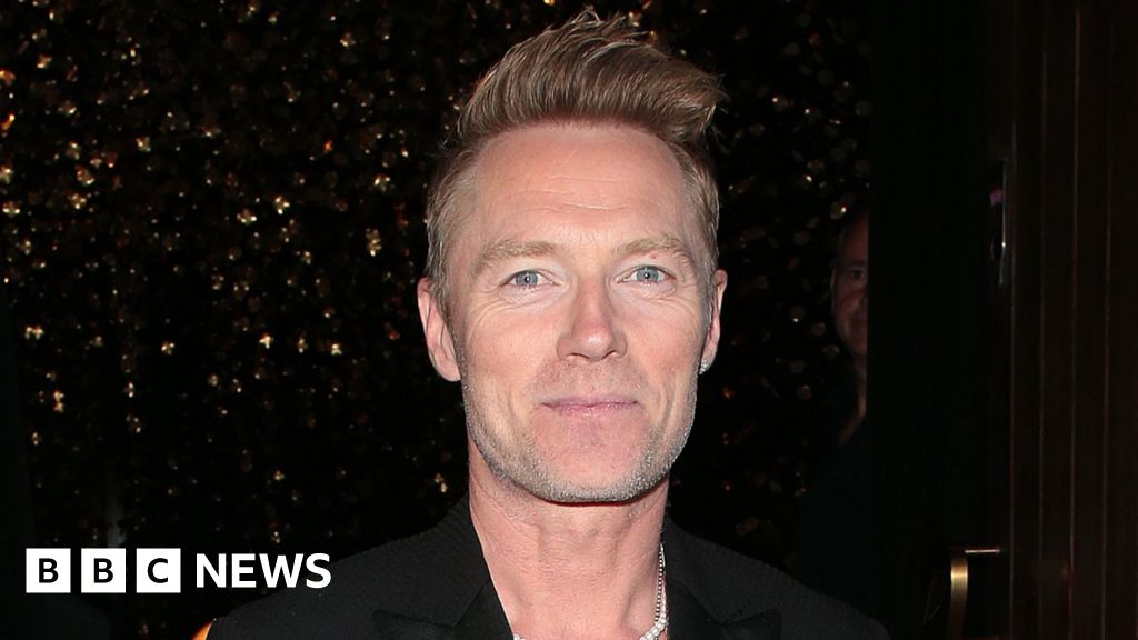 You are currently viewing Ronan Keating calls for stronger fatal crash sentences after brother’s death