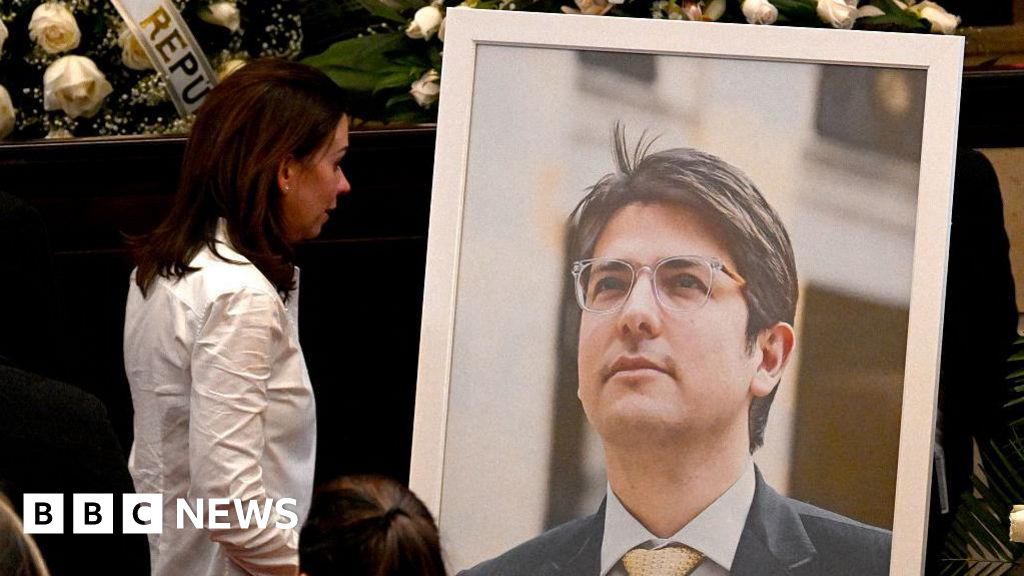 Read more about the article Teenager who shot Columbian senator Miguel Uribe Turbay sentenced to 7 years