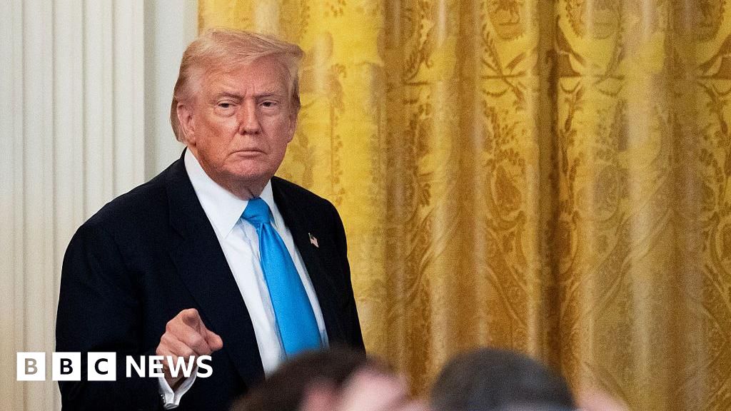 Read more about the article Trump announces deal to impose 15% levy on South Korea
