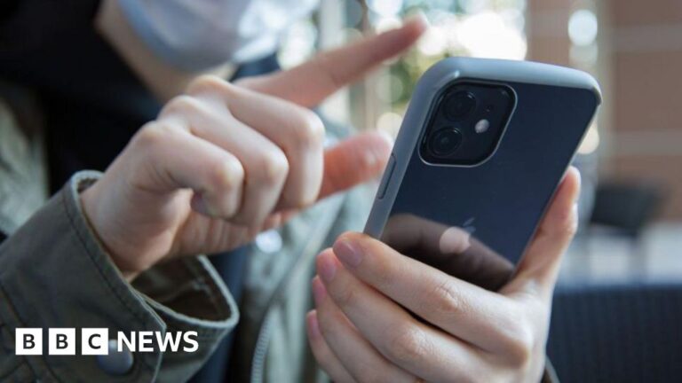 Read more about the article UK backs down in Apple privacy row, US says