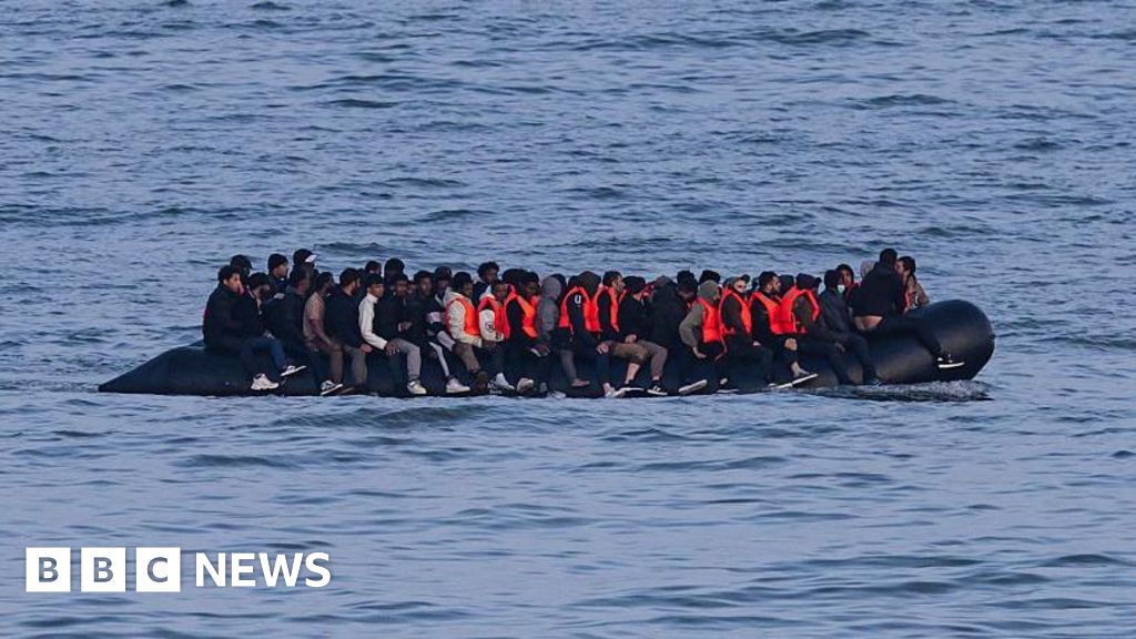 You are currently viewing UK signs deal with Iraq to speed up migrant returns
