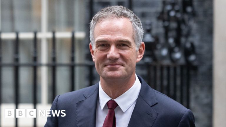 Read more about the article UK’s Turing AI Institute bosses respond to staff anger in letter
