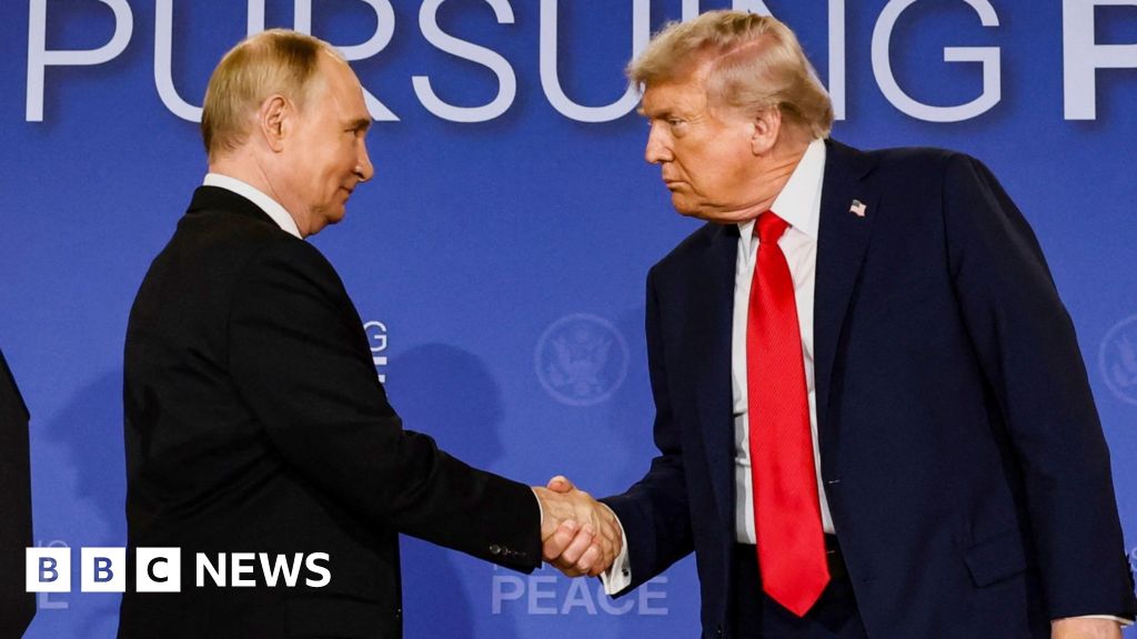 You are currently viewing Watch: How the Trump-Putin summit unfolded in 82 seconds