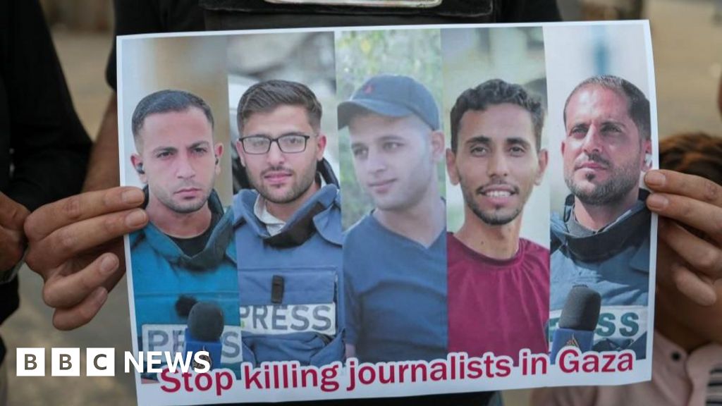 You are currently viewing Who were the Al Jazeera journalists killed by Israel in Gaza?