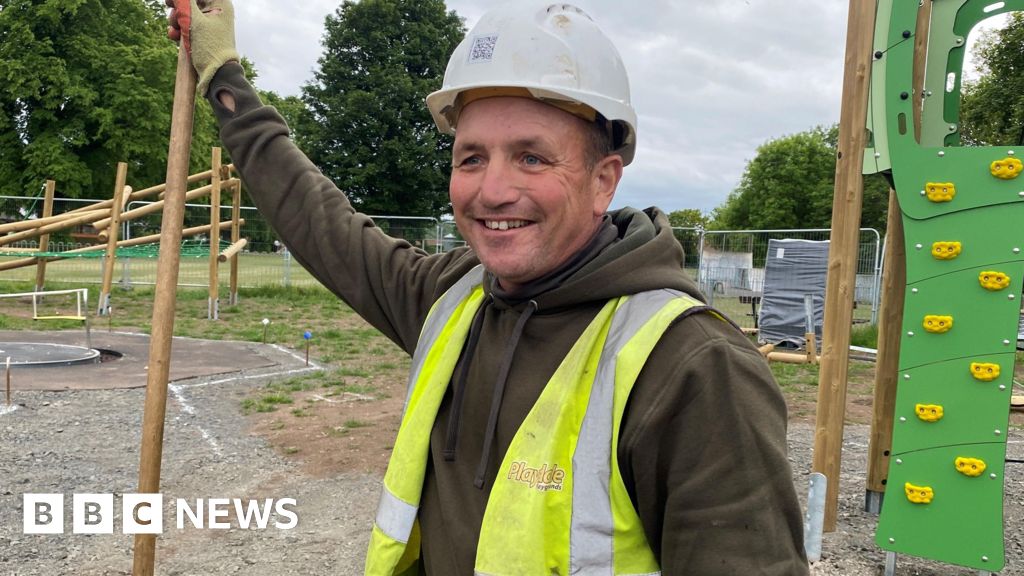 Read more about the article Wooler children’s playground reopens after 177 bombs removed